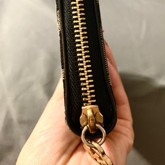 Michael Kors wallet - Picture 6 of 10